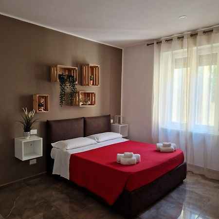 Suebi Rooms And Appartament Термоли Екстериор снимка